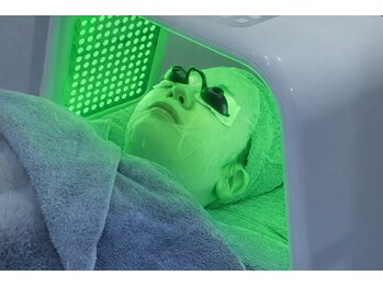 オンダム 表参道(ONDAM)/韓国シェアNo.1LED機器OMEGA PDT