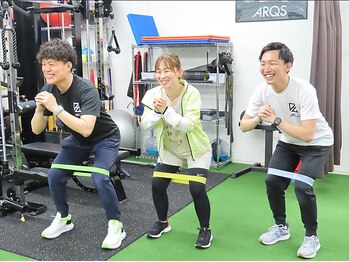 アークス(ARQS)の写真/【初心者も大歓迎】トレ-ニング&姿勢矯正のプロが在籍しているので初めての方も◎お気軽にご来店ください！