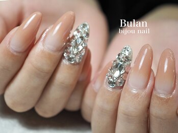 ブラン(Bulan)/ビジューネイル