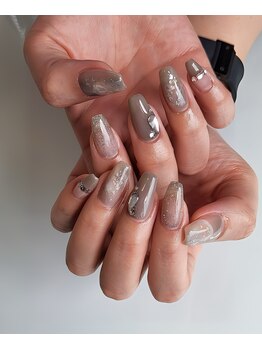 アンベリール(Embellir)/ニュアンスネイル