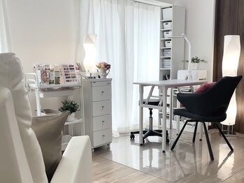 ローズ ビューティー(ROSE BEAUTY)の写真/【完全プライベート空間】一人一人に寄り添った施術で仕上がりの満足度も◎理想のデザインで美しい手元に♪