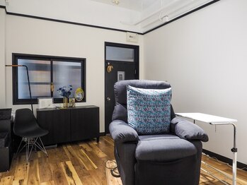 ニーマルニ ザ ビューティー(202 the beauty)