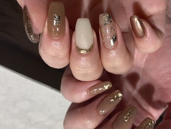 エレメ(Eleme)の写真/アクセス良好◎貴方の気分に寄り添うネイル＆アイサロン,トレンド感溢れる指先へ♪理想のネイルはElemeで★