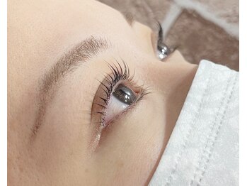 シトリン(Citrine)/パリジェンヌラッシュリフト