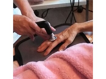 エステティック パルフェ/関節の痛みのケアにインディバ♪