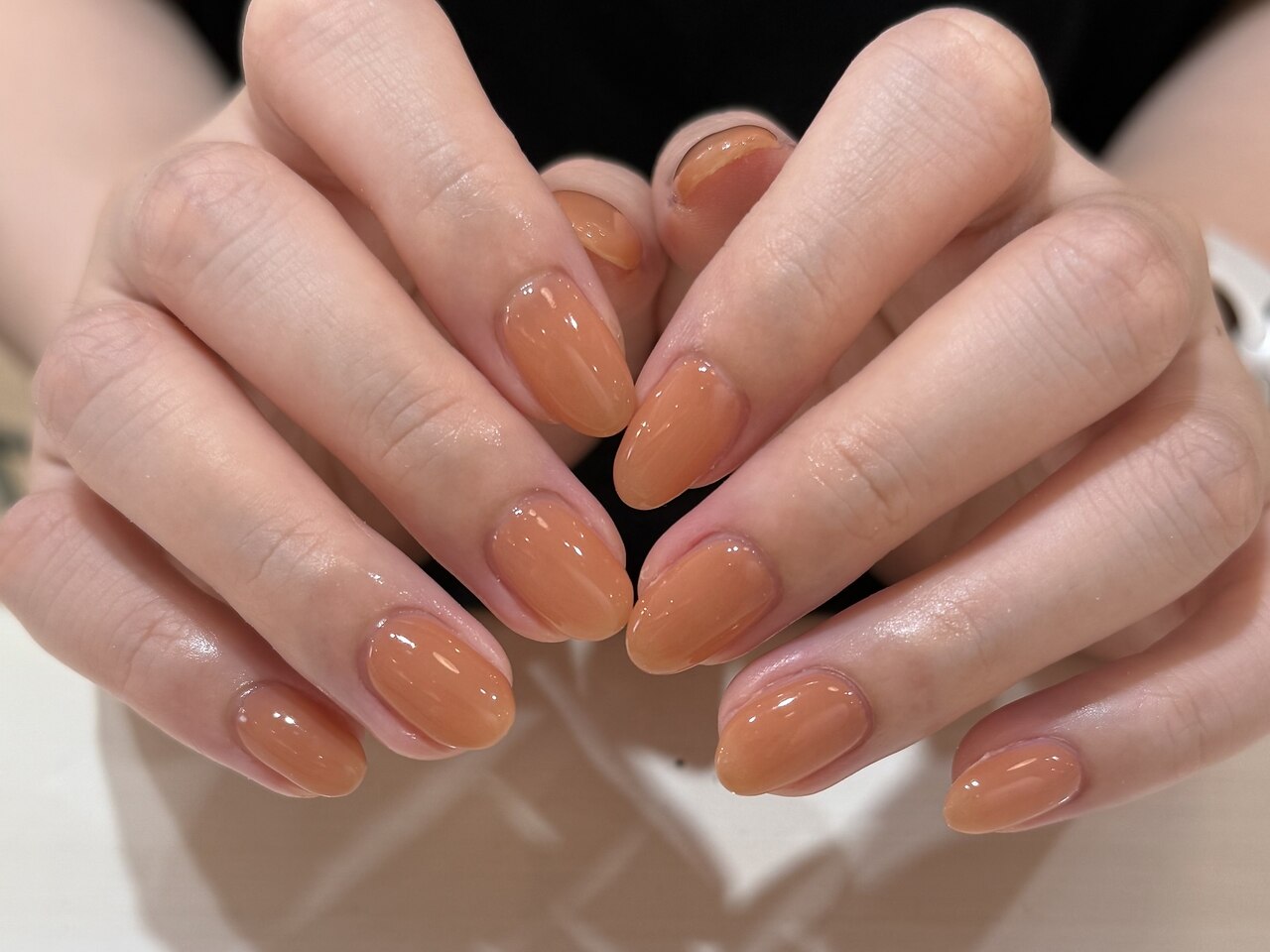 2025年-2026年冬トレンド】オレンジベージュのネイルデザイン集｜人気