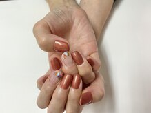 ダイナ ムーン(Dyna moon.)/リーフ型ホログラムネイル