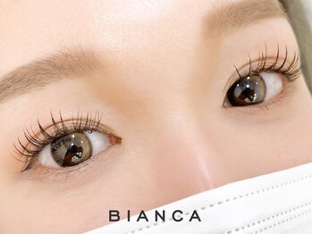 ビアンカ アイラッシュサロン 大宮店(Bianca)の写真/お洒落女子は目元から★LEDエクステ導入！高持続力で理想のお目元に◎