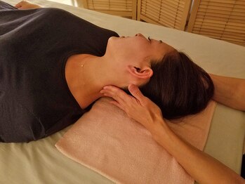 ラヴァーズ/ドライヘッドスパ工程 首横