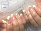 イエローフレンチネイル