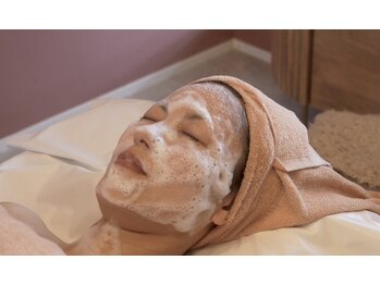ナルエステティック(NARU.esthetic)の写真/表面的なケアで満足できない方へ。骨格から整える独自メソッドで、内側から輝く理想の美肌を叶えます◎