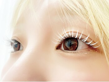 スターラッシュ 梅田店(Star Lash)/白 ホワイトカラーマツエク