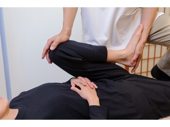 徳整骨院の写真/男性施術者在籍！メンズもお気軽にお越しください☆体の土台となる姿勢から見直し、本来の姿へ導きます◎