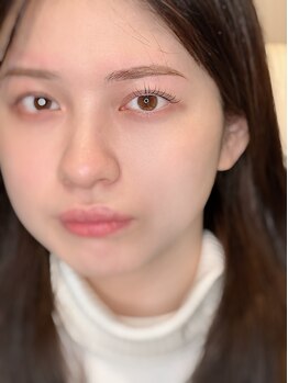 イスリーツー(ithree.2)/まつげパーマと眉毛