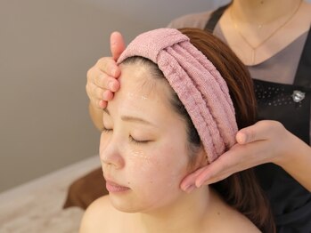 アネラ(ANELA)の写真/《本気の肌質改善》肌悩みは人それぞれ…天然由来の化粧品でお悩み改善!赤ちゃんのようなつるんとした肌に!