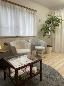 フェイス アップ 藤ヶ丘店/待ち合い