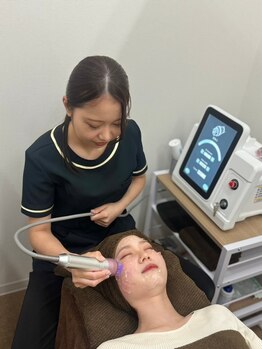 シャイミー 加古川店(Shimy)の写真/たるみ・むくみ徹底改善☆【頭蓋骨の歪みを整えて頭からリフトアップ♪】お肌のトーンUP＆小顔効果も◎