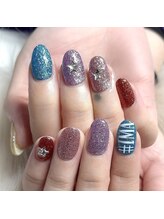 モモ(Momo)/カラフルネイル