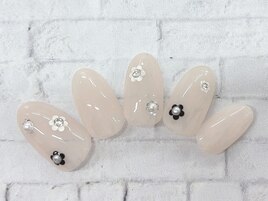 フラワーネイル　ホロ　シンプル