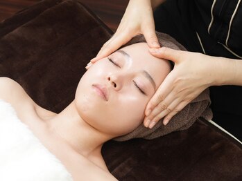 アンティエの写真/当店NO1人気★【ドライヘッドスパ(20分)+美脳+耳つぼジュエリー】でスッキリ小顔に♪