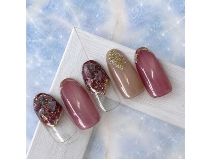 ラヴィネイル アイルアイズサラ 京都駅前店(La Vie Nail I'll Eyes' SARA)の写真