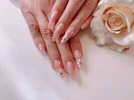 長さ出し桜ネイル