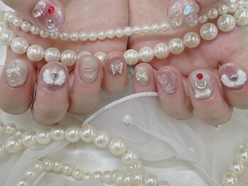 ハニービービー(Honey Bee Bee)/パーツ盛りネイル