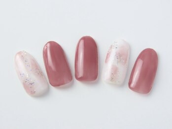 ネイルサロンChopinの写真/日常にそっと寄り添う、上質な定額ネイル。オフィス,日常,フォーマルまで年齢やライフスタイルに合わせて。