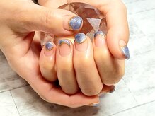 人気のマグネットネイル