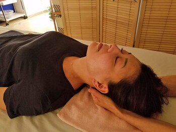 ラヴァーズ/ドライヘッドスパ工程 首