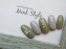 カーキ×グレーネイル