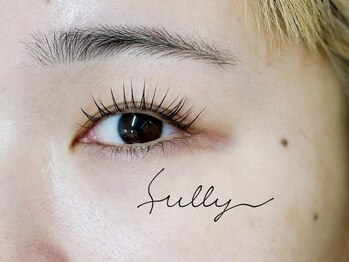 フーリー(fully)/眉毛とまつげの同時施術可能♪