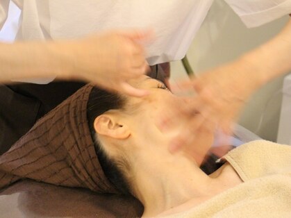 小顔と美肌の専門店 二藍【フタアイ】 小顔/食いしばり/毛穴/ヘッドスパの写真