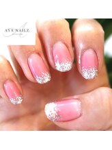 アヤネイルズ アンド アイラッシュ(AYA NAILZ.＆Eyelash)/ラメグラデーションをプラス