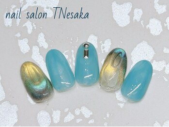 ティーエヌ 江坂店の写真/江坂駅直結◎シンプル～ニュアンス,季節のトレンドネイルまでサンプル豊富★パ-ツ配置やカラ-変更ご相談可!