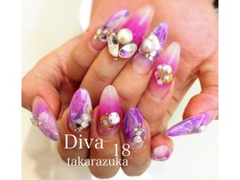 大人かわいいチークネイル☆