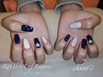 リオッサ オブ ラグーン(RIOSSA of Lagoon)/ワンホンネイル×キラキラネイル