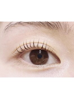 ナチュラル上品な目元にしたい