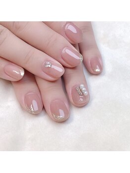 ピオニーネイル(peony nail)/上品ベージュ ビジュー