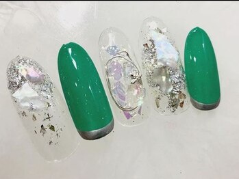ネイルサロン ティディ(TIDY)/グリーン★隠れミラー