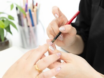 アヤネイル(ayanail)/美フォルムにこだわり持ち重視