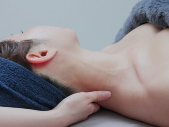 サロンソワ(salon 想和)の写真/【老け顔は年齢ではなく”たるみケア”から】毎日見ているからこそ、気づけない。ふっくら弾力のある艶肌へ