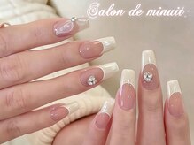 サロン ド ミニュイ(Salon de Minuit)/華やかアート