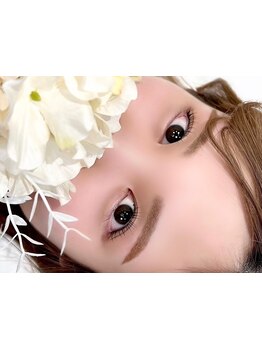 ナチュラル上品な目元にしたい