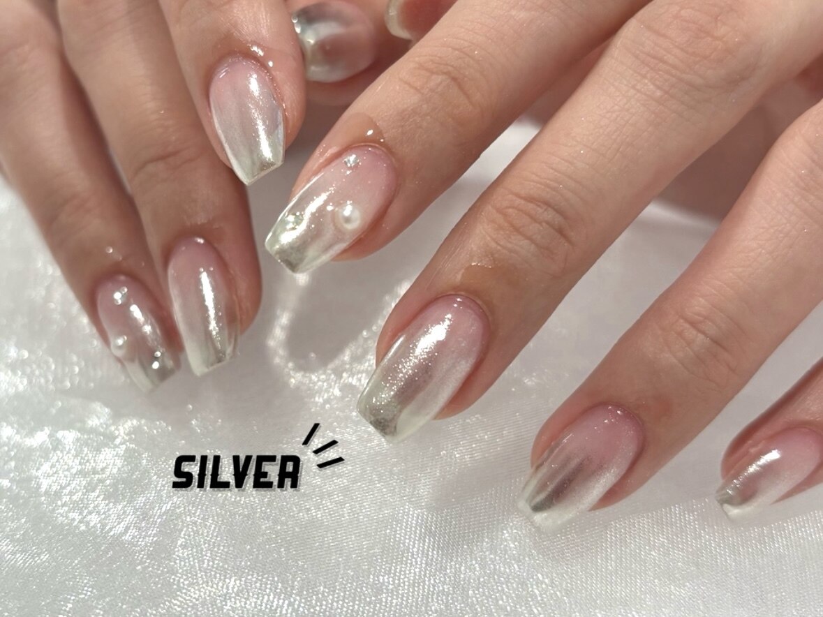 2025年-2026年冬トレンド】ミラーのネイルデザイン集｜人気順｜97