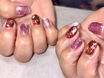 キラキラ箔ニュアンスネイル