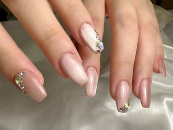 eyelash&nail studio Zen Karasumaの写真/上品&日常に溶け込むデザインが得意◎シンプルでもトレンドをおさえた大人可愛い指先に♪