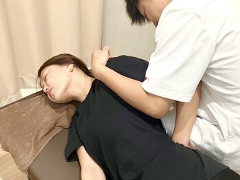手の温もり整体院 池袋 要町店/肩甲骨はがし・猫背矯正