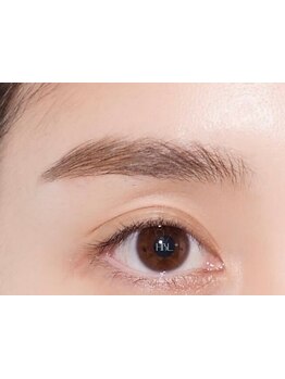 ネイル・アイメニューの同時施術が可能