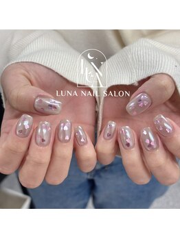 ルナ 東中野(LUNA)の写真/<東中野>グラデフレンチでシンプルだけとオシャレに!1本だけパーツ乗せ,マグネットワンカラーも大人気!